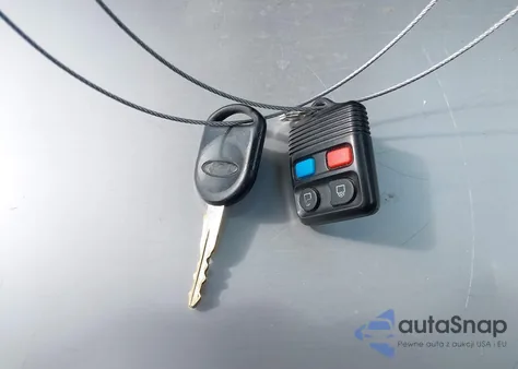 2008 Ford Focus Se/Ses from USA, damaged, VIN 1FAHP35N48W223676